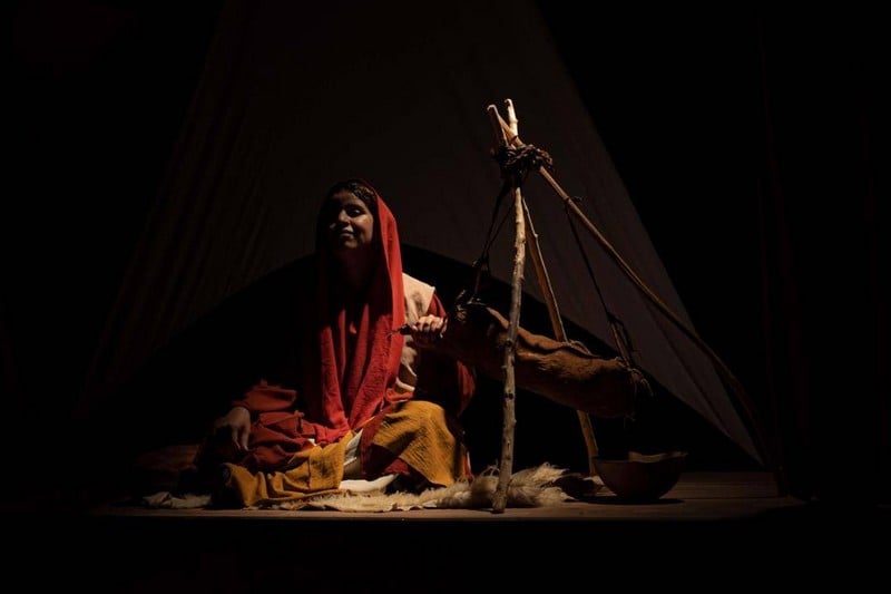 Asgham Al-Khal : Une Réécriture Époustouflante d&rsquo;Antigone dans le Théâtre Hassani Marocain