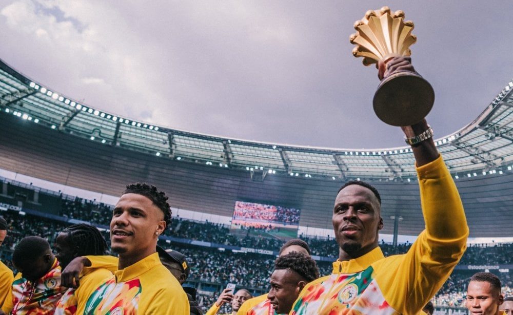 CAN 2025 : La FSF défie la CAF en exhibant le trophée au Stade de France