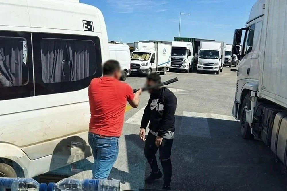 Kénitra : un chauffeur de bus déféré pour agression violente après un différend routier