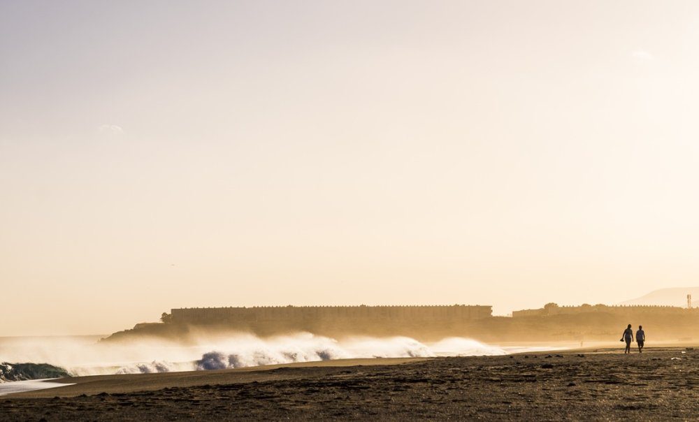 Alerte aux vents violents et aux chasse-poussières dans plusieurs provinces marocaines ce lundi