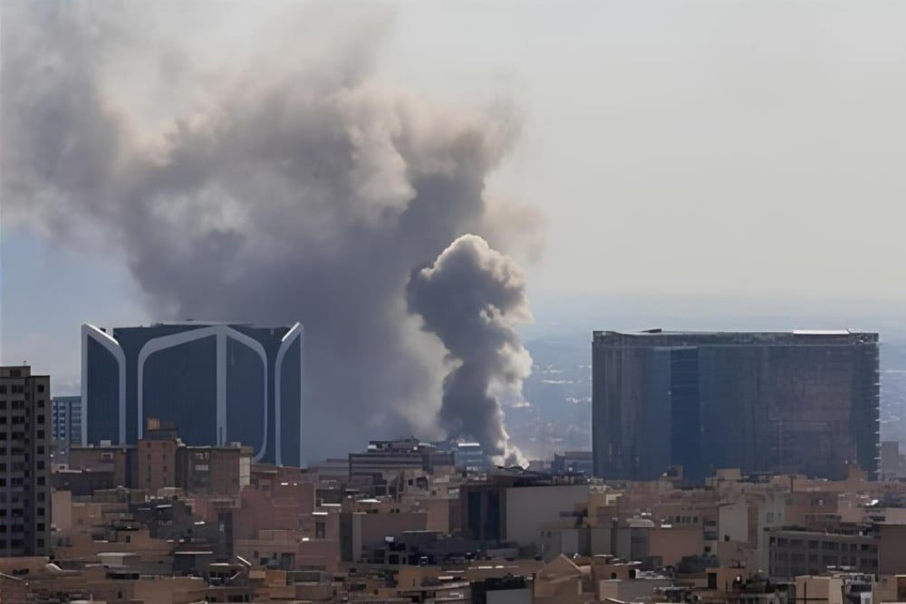 Moyen-Orient : l&rsquo;Iran intensifie ses frappes et avertit d&rsquo;une escalade majeure
