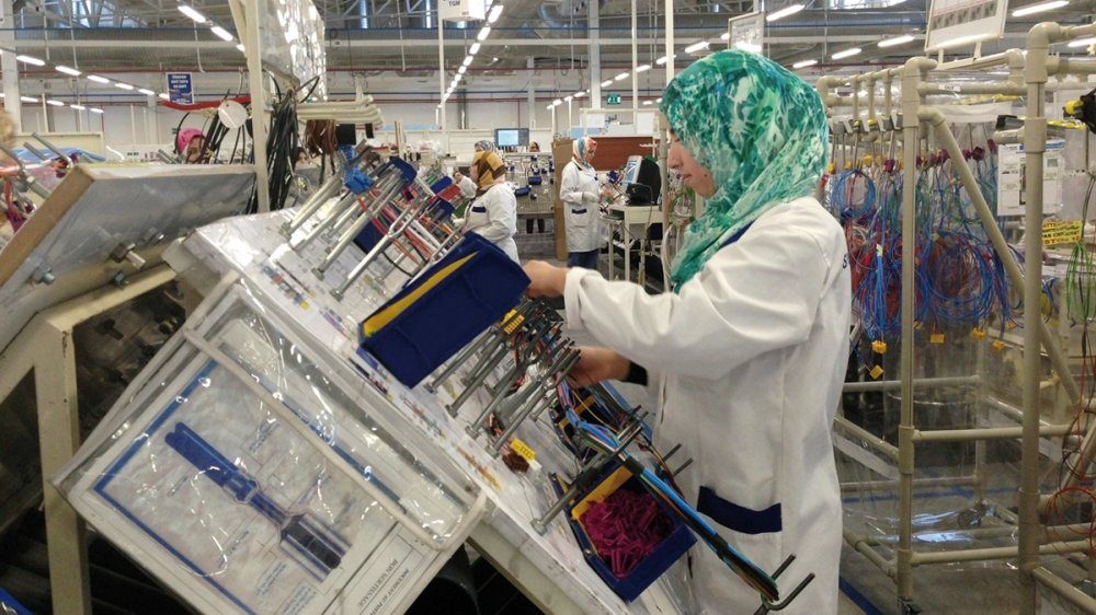 Secteur industriel au Maroc : la parité atteint 41% et les femmes accèdent à des postes plus qualifiés