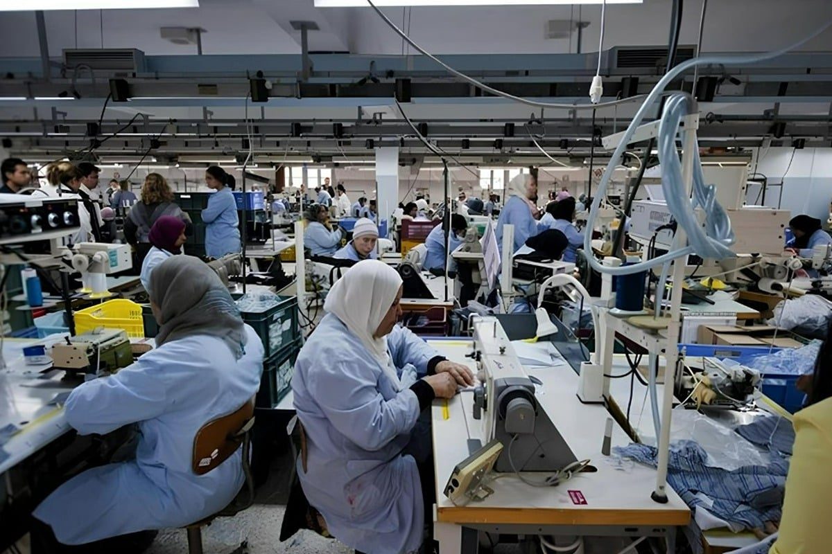 Féminisation de l&rsquo;industrie marocaine : 41 % de la main-d&rsquo;œuvre sont des femmes, 62 % dans le textile