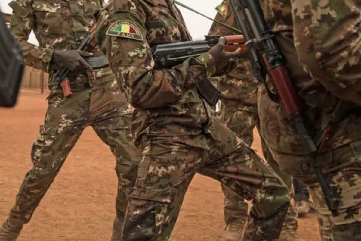 Mali : offensives coordonnées du JNIM et du FLA, combats intenses près de Bamako et à Kidal