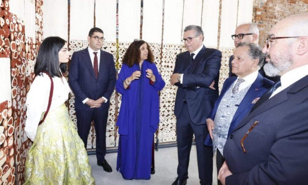 Sur hautes instructions royales, Aziz Akhannouch inaugure le Pavillon du Maroc à la 61e Biennale de Venise