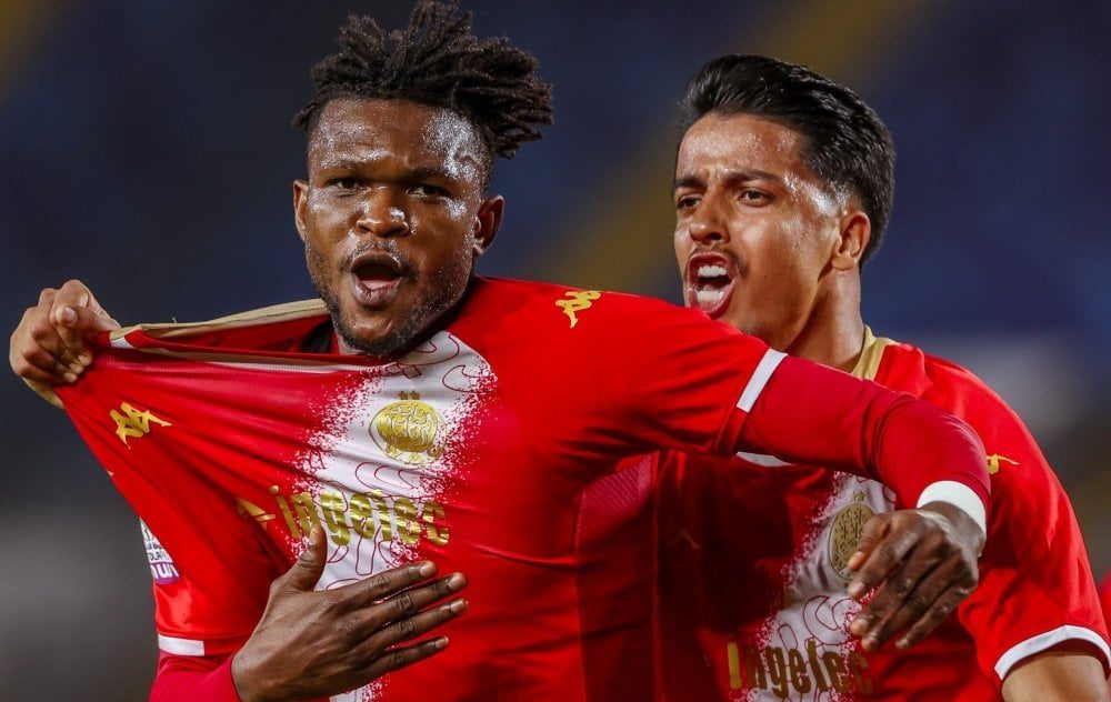Botola : le Wydad s’impose dans le derby face au Raja et rejoint le peloton de tête