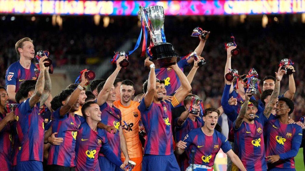Liga : le FC Barcelone domine le Real Madrid (2-0) et remporte son 29e titre