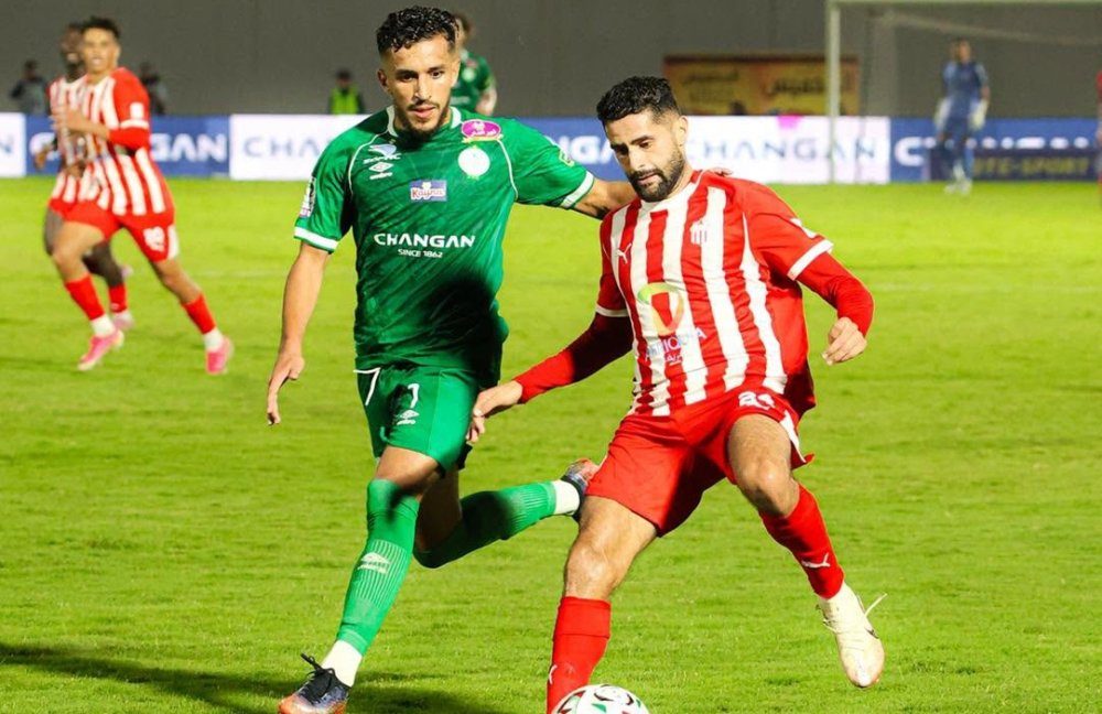 Botola : le Raja tenu en échec par le HUSA, l&rsquo;AS FAR gagne contre l&rsquo;IR Tanger